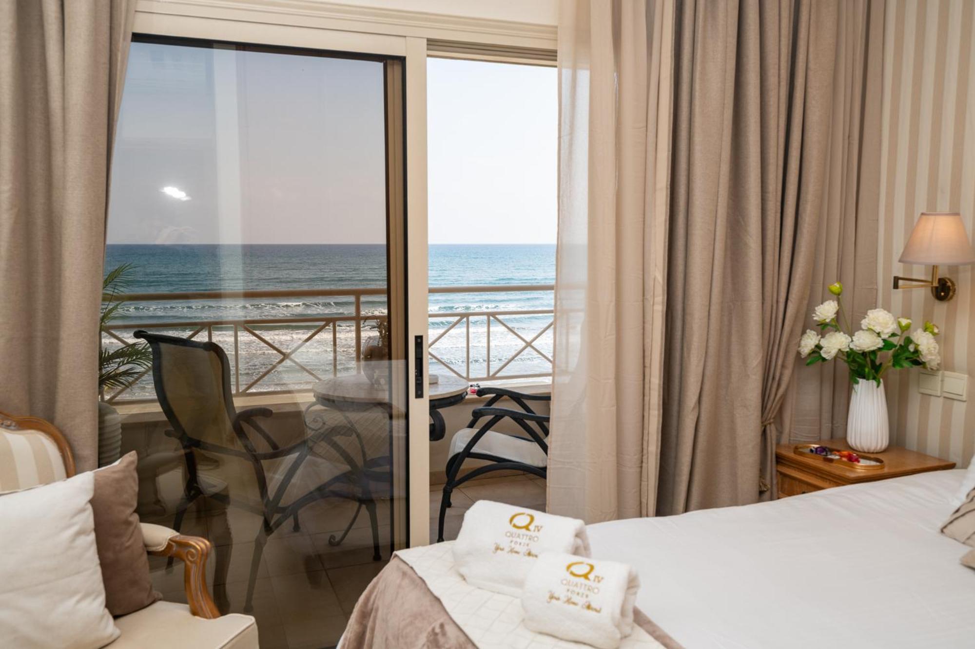 Quattro Beachfront Sea View Ap 4 Larnaca Buitenkant foto